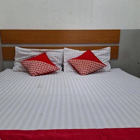 Oyo 93584 Rukotel South Tangerang エクステリア 写真