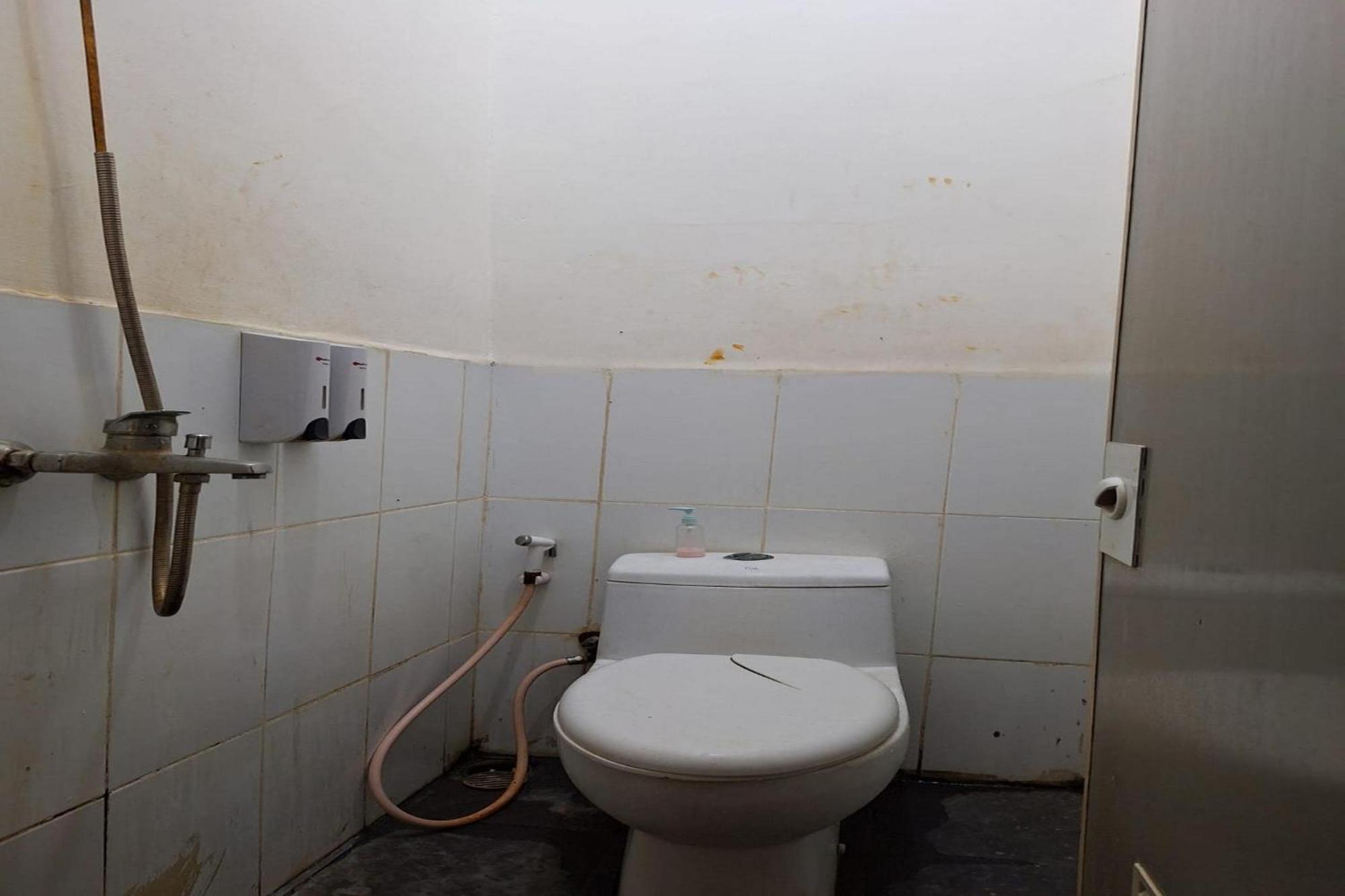 Oyo 93584 Rukotel South Tangerang エクステリア 写真