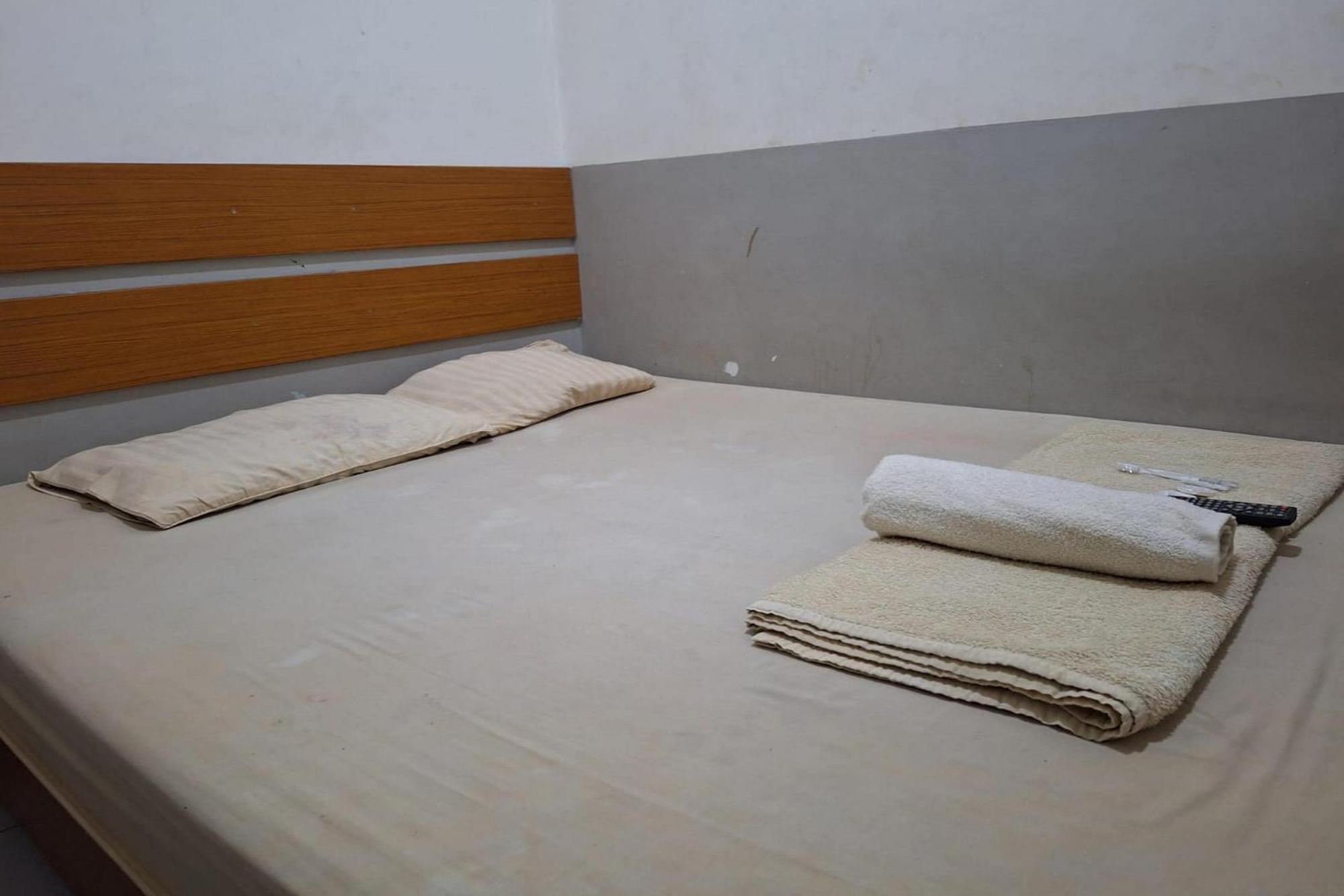 Oyo 93584 Rukotel South Tangerang エクステリア 写真