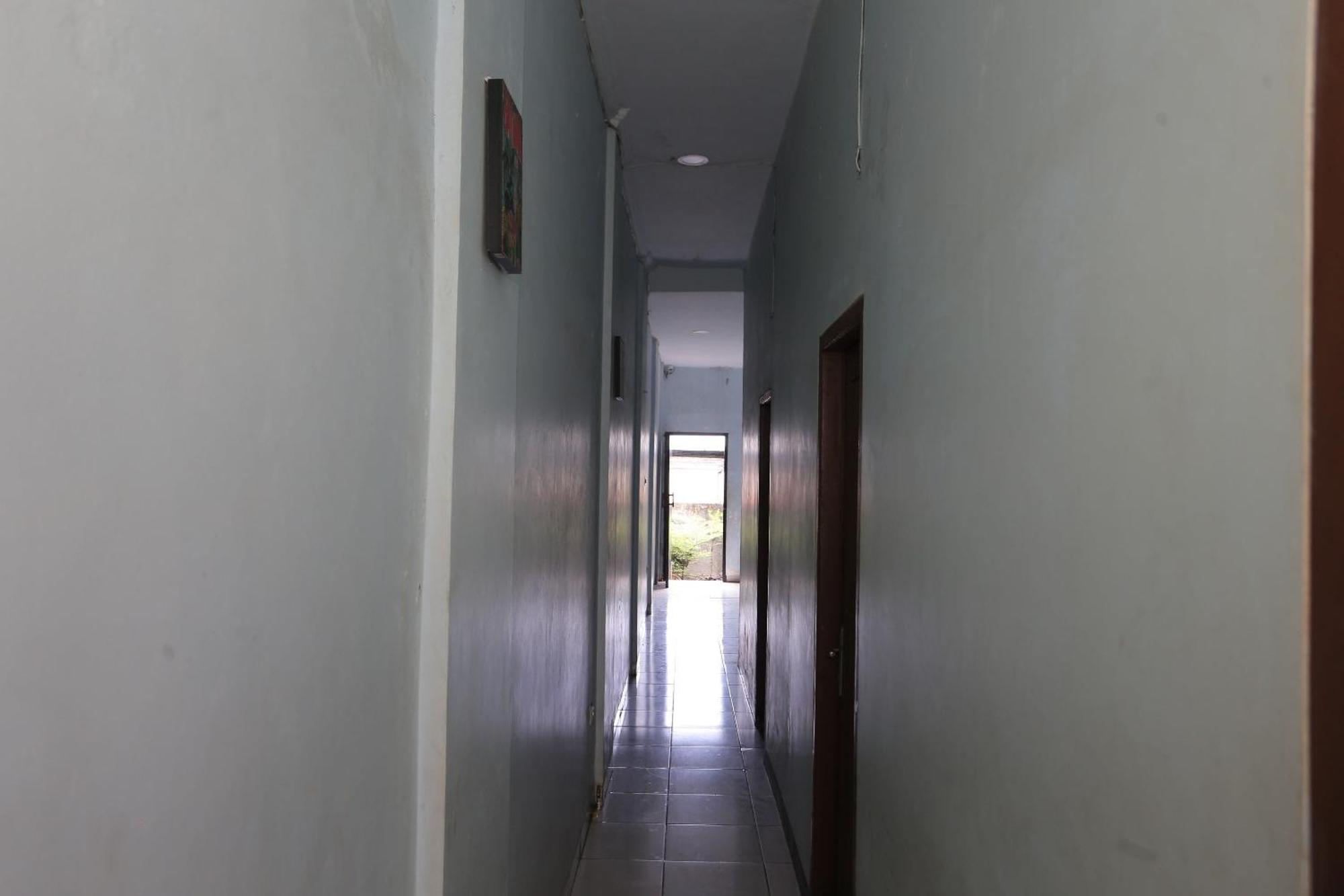 Oyo 93584 Rukotel South Tangerang エクステリア 写真