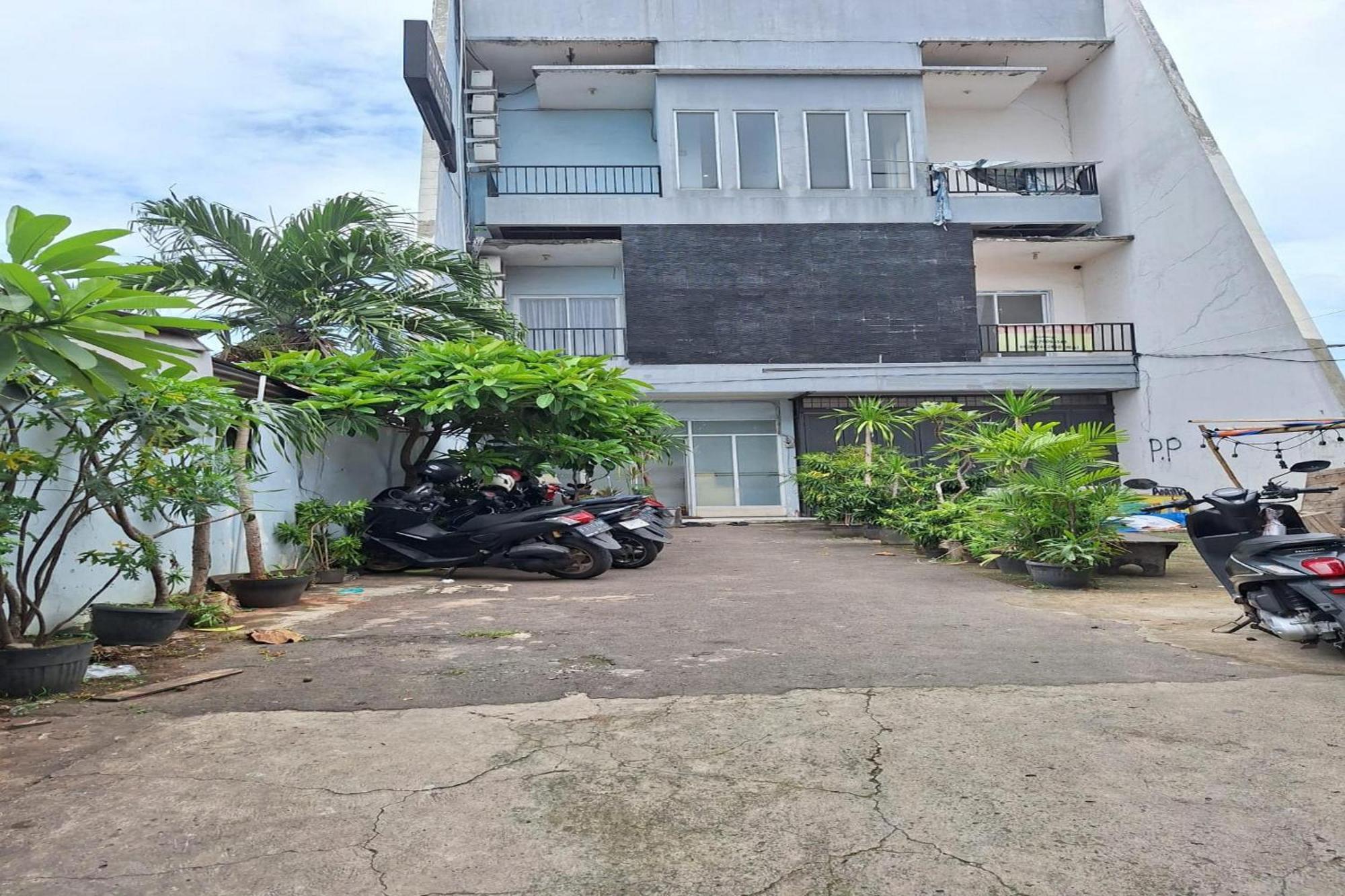 Oyo 93584 Rukotel South Tangerang エクステリア 写真